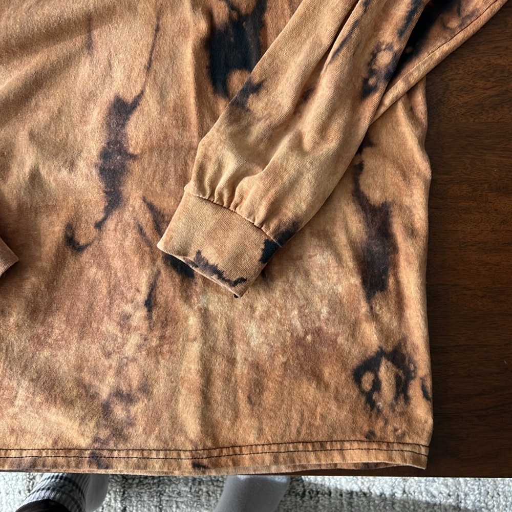 Graphic Long Sleeve - Picture 3 of 5